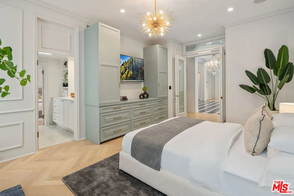 402 Doheny Road, Beverly Hills, California 90210 home-pic-27